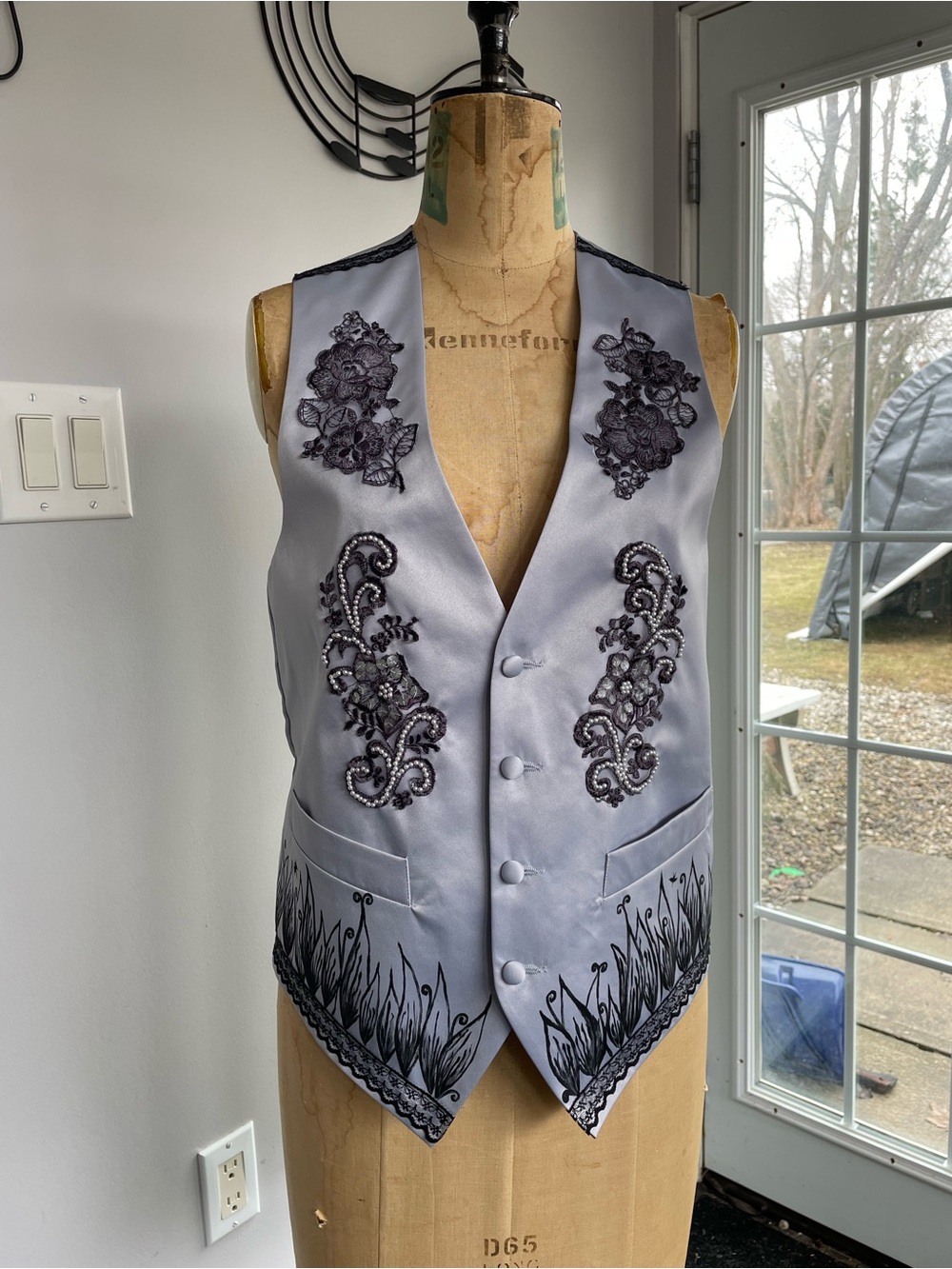 Embroidered Satin Vest in Light Silver with Black Appliqué